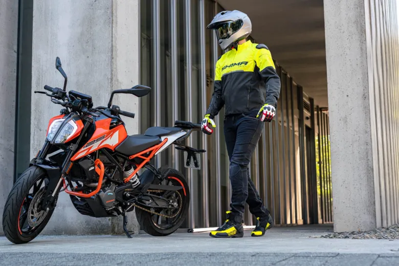 Buty motocyklowe krótkie Shima Edge Vent Men czarny-zółty fluo