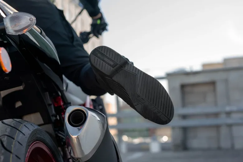 Buty motocyklowe krótkie Shima Edge Vent Men czarny