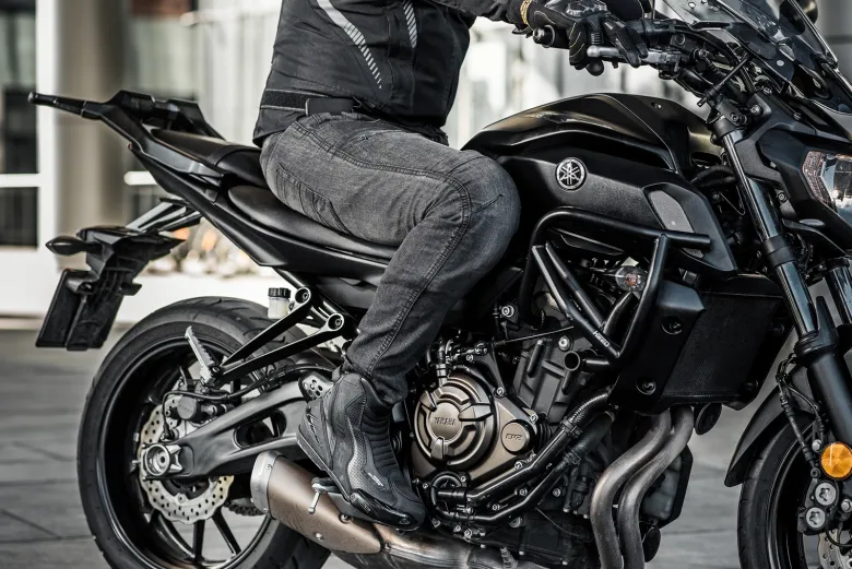 Buty sportowe SHIMA SX-6 BLACK czarny