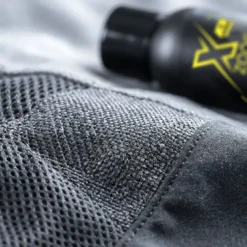 Płyn do prania odzieży motocyklowej XZONE 300ml
