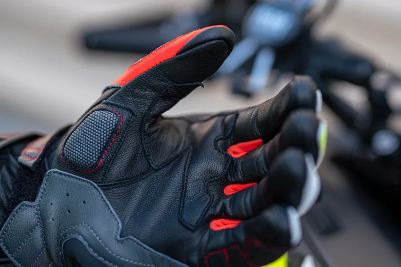 Rękawice sportowe SHIMA ST-3 MEN FLUO czarny czerwony biały żółty fluo