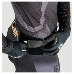 Spodnie cross LEATT MOTO 5.5 I.K.S. STEALTH czarny