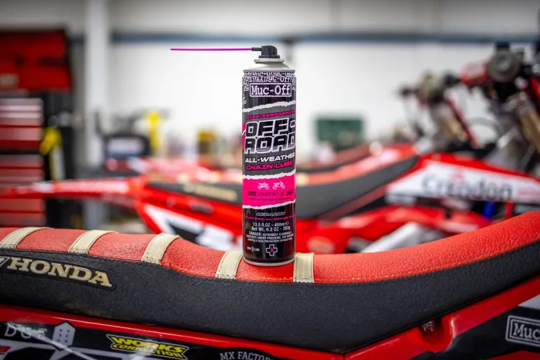 Spray do łańcucha MUC-OFF OFF-ROAD ALL WEATHER