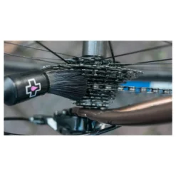 Szczotka do układu napędowego MUC-OFF DRIVETRAIN
